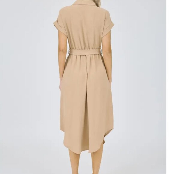 NWT Blu Pepper Collared Button Down Belted Midi Dress - Picture 3 of 4